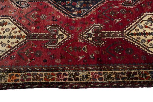 Close-up detail of 1970s Shiraz rug from Iran / Persia showing Wool weave
