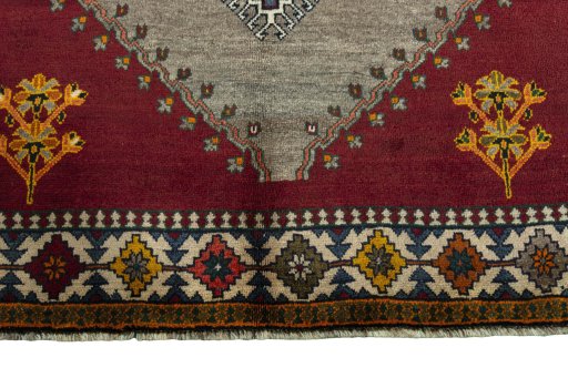 Central medallion detail of 2000s Shiraz rug from Iran / Persia
