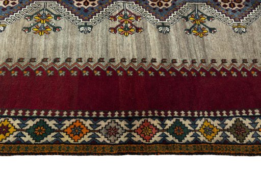 Close-up detail of 2000s Shiraz rug from Iran / Persia showing Wool weave