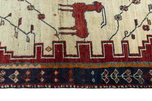 Close-up detail of 2000s Shiraz rug from Iran / Persia showing Wool weave