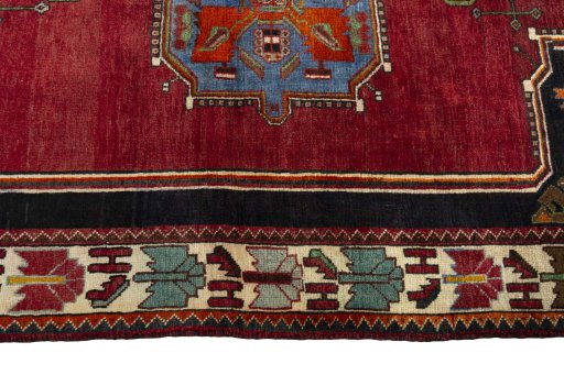 Full view of 2000s Shiraz rug from Iran / Persia, 190 × 130 cm in Red tones