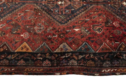 Close-up detail of 2000s Shiraz rug from Iran / Persia showing Wool weave