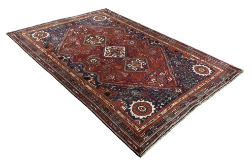 Close-up detail of 2000s Shiraz rug from Iran / Persia showing Wool weave