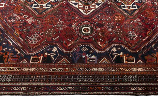 Close-up detail of 2000s Shiraz rug from Iran / Persia showing Wool weave