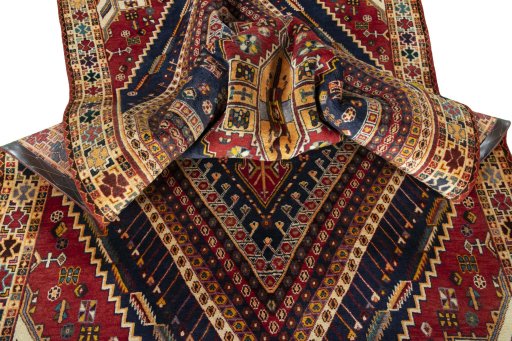 Close-up detail of 2000s Shiraz rug from Iran / Persia showing Wool weave