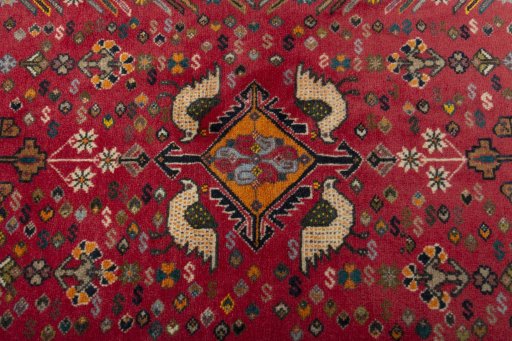 Central medallion detail of 2000s Shiraz rug from Iran / Persia