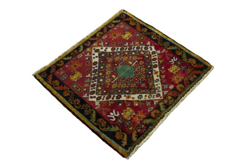 Close-up detail of Unknown Shiraz rug from Iran / Persia showing Cotton weave
