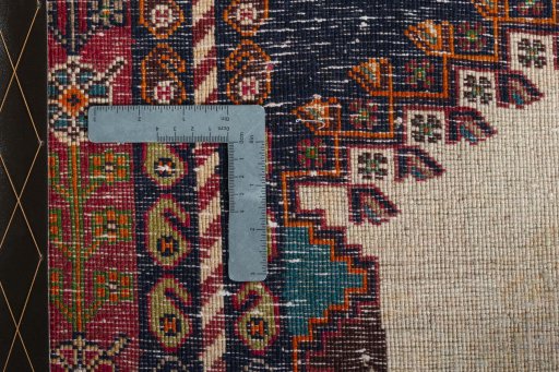 Close-up detail of 2000s Shiraz rug from Iran / Persia showing Wool weave