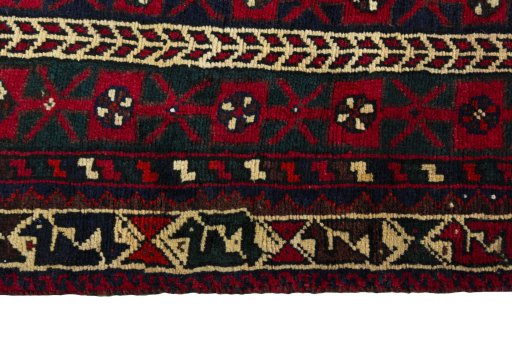 Close-up detail of 2000s Shiraz rug from Iran / Persia showing Wool weave