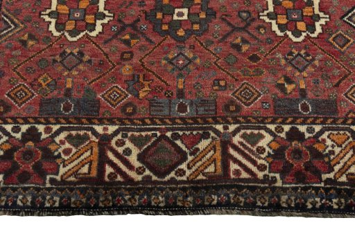Central medallion detail of 1970s Shiraz rug from Iran / Persia