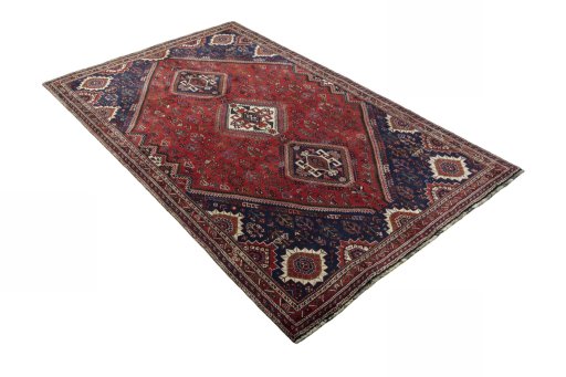 Close-up detail of 2000s Shiraz rug from Iran / Persia showing Wool weave