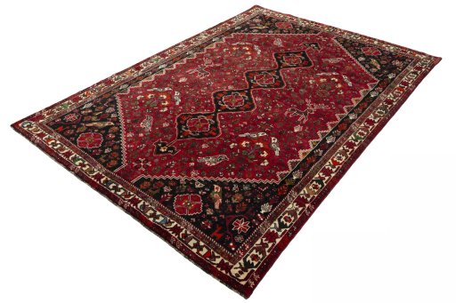 Corner detail of 1970s Shiraz rug showing border pattern and Wool pile