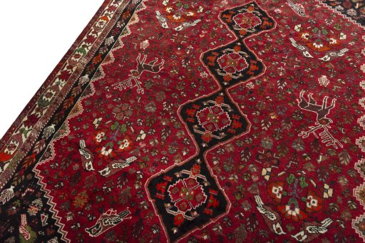 Backside of handmade 1970s Shiraz rug showing knot structure and weave density