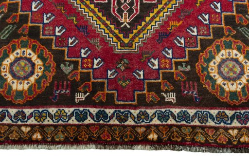 Central medallion detail of 2000s Shiraz rug from Iran / Persia