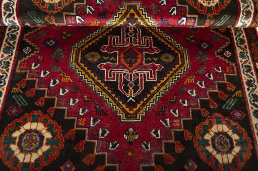 Full view of 2000s Shiraz rug from Iran / Persia, 158 × 118 cm in Red tones