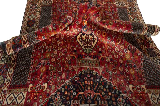 Corner detail of 1970s Shiraz rug showing border pattern and Wool pile