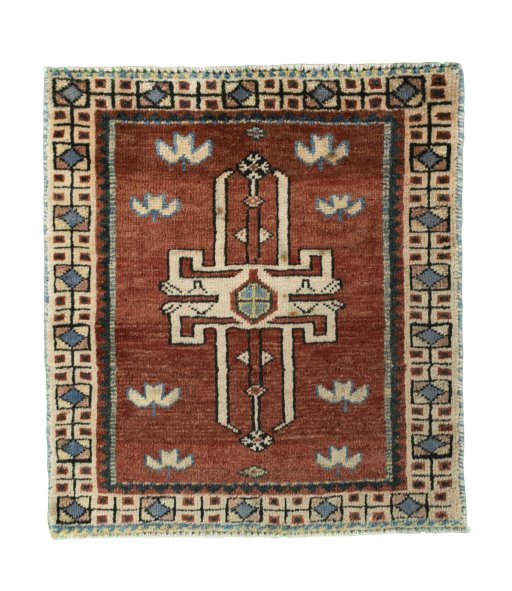 Full view of 2000s Shiraz rug from Iran / Persia, 65 × 59 cm in Red tones