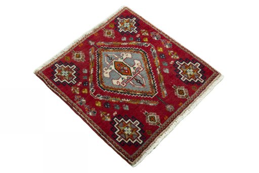 Close-up detail of 2000s Shiraz rug from Iran / Persia showing Wool weave