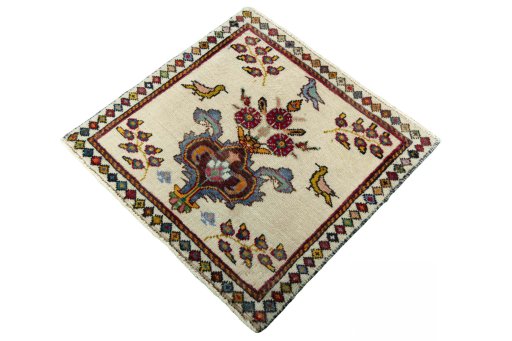 Corner detail of 2000s Shiraz rug showing border pattern and Wool pile
