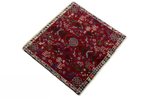 Close-up detail of 2000s Shiraz rug from Iran / Persia showing Wool weave