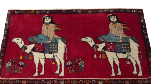 Surface texture of 2000s Shiraz rug with natural Wool and intricate pattern