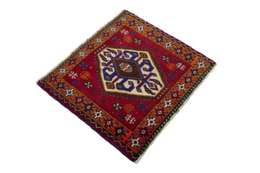 Close-up detail of 2000s Shiraz rug from Iran / Persia showing Wool weave