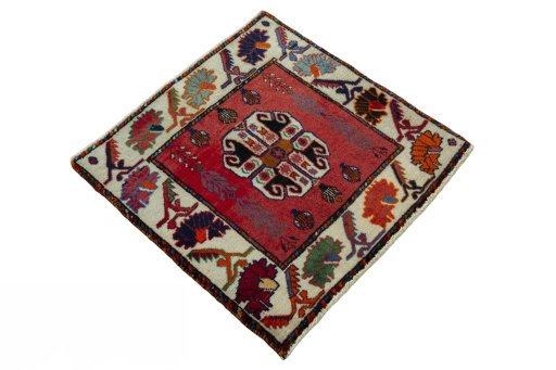 Close-up detail of 2000s Shiraz rug from Iran / Persia showing Wool weave