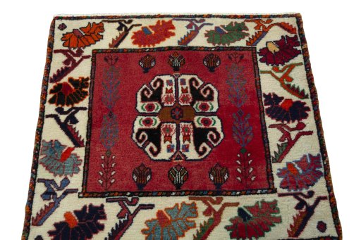Surface texture of 2000s Shiraz rug with natural Wool and intricate pattern