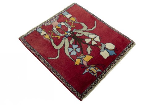 Close-up detail of 2000s Shiraz rug from Iran / Persia showing Wool weave