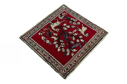 Close-up detail of 2000s Shiraz rug from Iran / Persia showing Wool weave