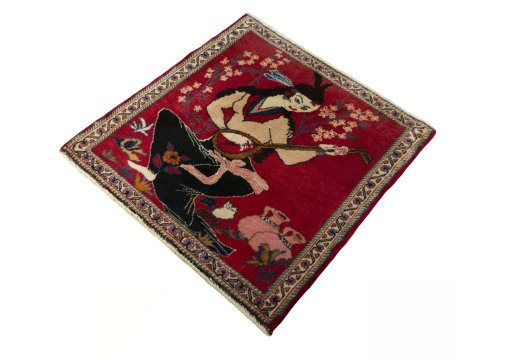 Corner detail of 2000s Shiraz rug showing border pattern and Wool pile