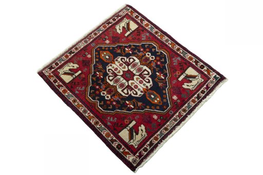 Close-up detail of 2000s Shiraz rug from Iran / Persia showing Wool weave