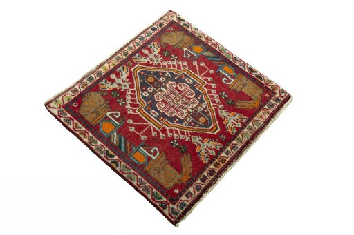 Close-up detail of 2000s Shiraz rug from Iran / Persia showing Wool weave