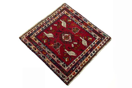 Close-up detail of 2000s Shiraz rug from Iran / Persia showing Wool weave