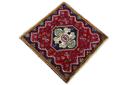 Close-up detail of 2000s Shiraz rug from Iran / Persia showing Wool weave