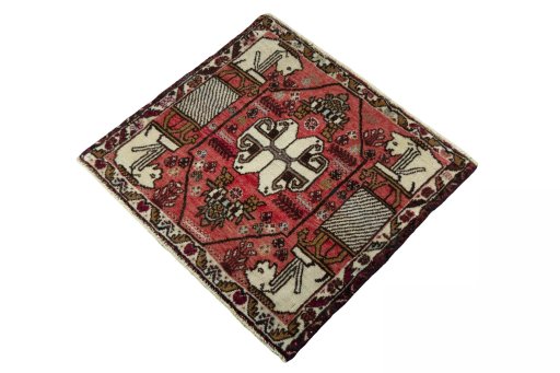 Corner detail of 2000s Shiraz rug showing border pattern and Wool pile