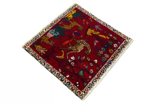 Close-up detail of 2000s Shiraz rug from Iran / Persia showing Wool weave