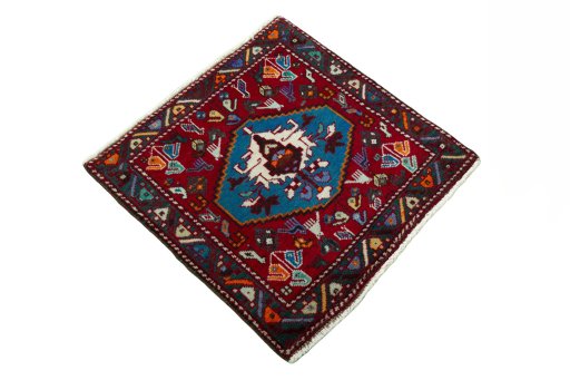 Close-up detail of 2000s Shiraz rug from Iran / Persia showing Wool weave