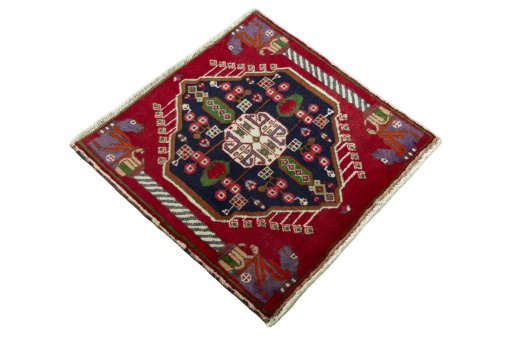 Close-up detail of 2000s Shiraz rug from Iran / Persia showing Wool weave