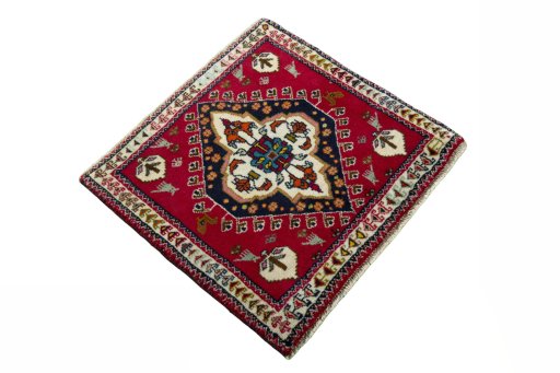 Close-up detail of 2000s Shiraz rug from Iran / Persia showing Wool weave
