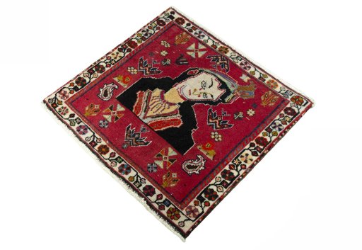 Corner detail of 2000s Shiraz rug showing border pattern and Wool pile