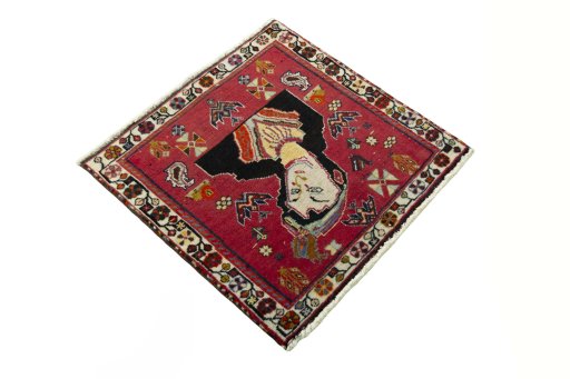 Close-up detail of 2000s Shiraz rug from Iran / Persia showing Wool weave