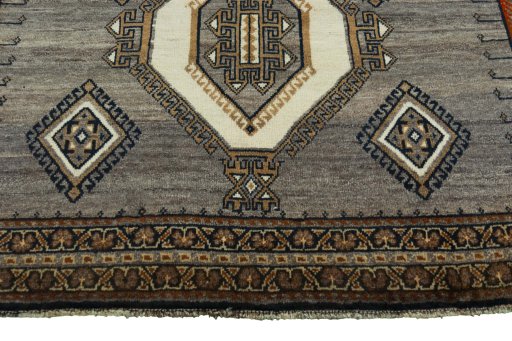Central medallion detail of 2000s Shiraz rug from Iran / Persia