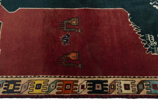 Close-up detail of 2000s Shiraz rug from Iran / Persia showing Wool weave