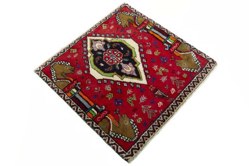 Close-up detail of 2000s Shiraz rug from Iran / Persia showing Wool weave