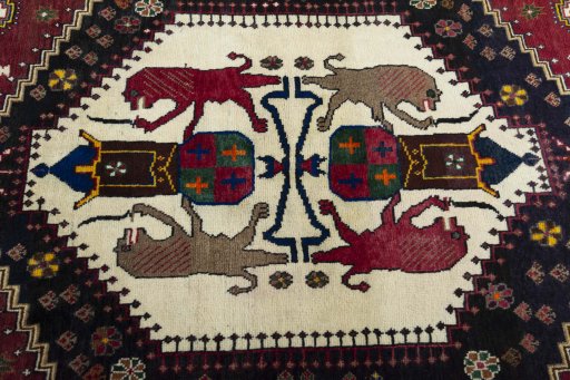 Central medallion detail of 2000s Shiraz rug from Iran / Persia