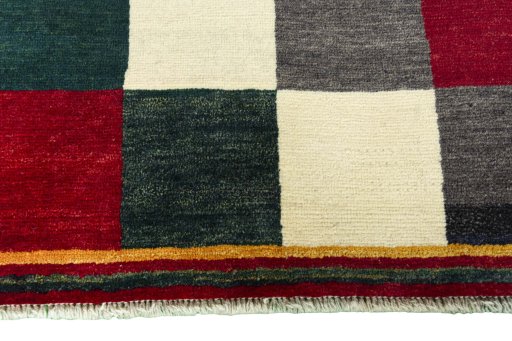 Central medallion detail of 2000s Shiraz rug from Iran / Persia