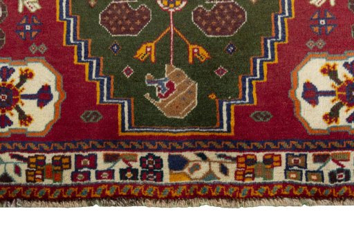 Central medallion detail of 2000s Shiraz rug from Iran / Persia