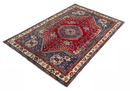 Corner detail of 1970s Shiraz rug showing border pattern and Wool pile