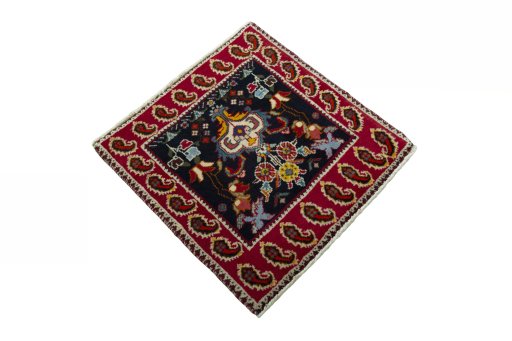 Close-up detail of 2000s Shiraz rug from Iran / Persia showing Wool weave